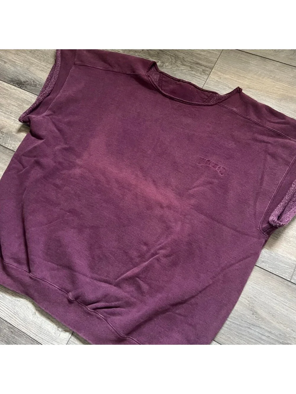 Vintage Levi's Men's L/XL Short Sleeve Sweatshirt Cutoff Gym Workout Purple